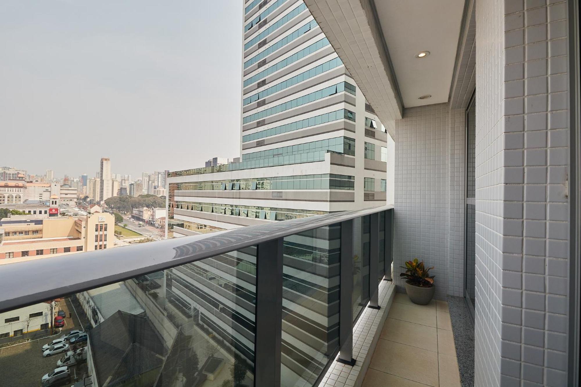Estudio Aconchegante No Centro De Curitiba - Ar Condicio E Localizacao Perfeita! Exterior foto