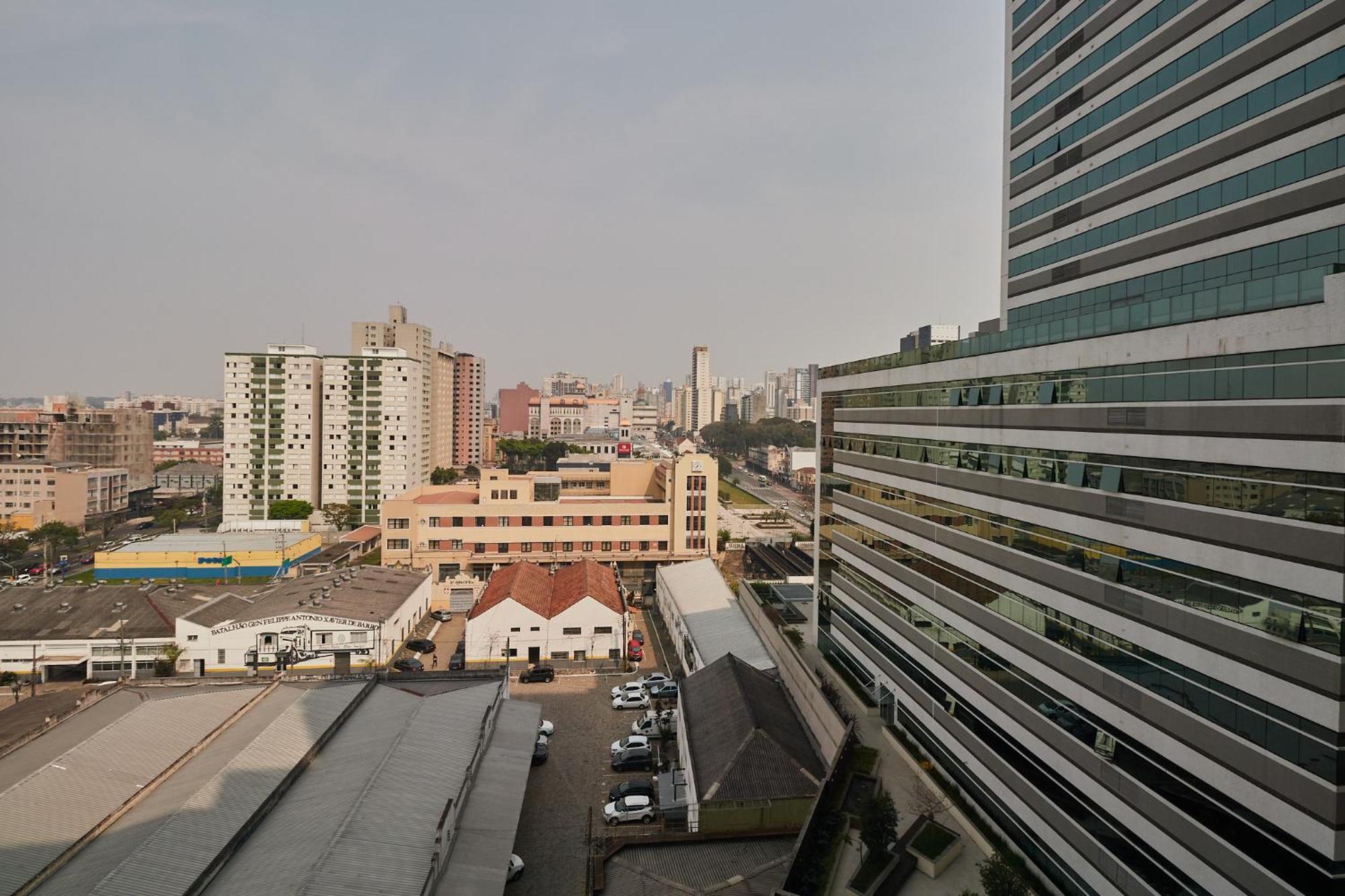 Estudio Aconchegante No Centro De Curitiba - Ar Condicio E Localizacao Perfeita! Exterior foto